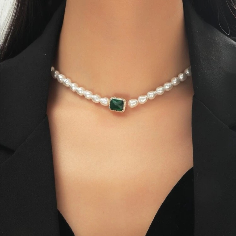 Beaded Pearl necklace 🛍🛍